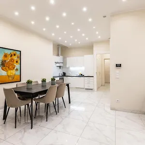Apartment Spacious 2 Bedroom Nearby Center, Wien