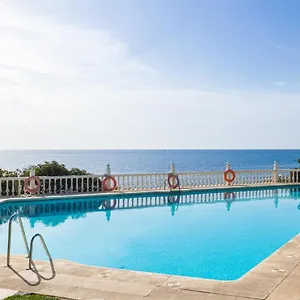 https://holidays2mijas-costa-lubina-del-sol-frontline-beach.es-andalucia.com