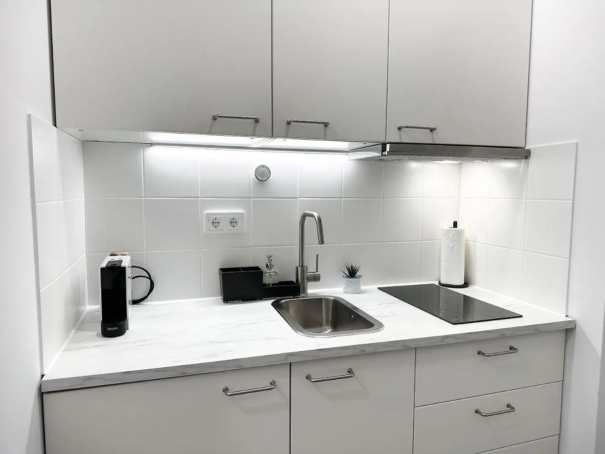 Comfy Apartments At Siebertgasse Viyana